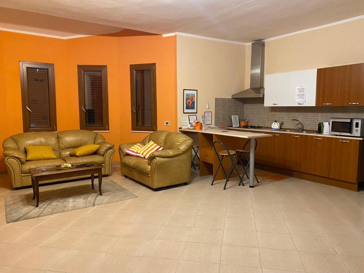 Bed and Breakfast The Orange House Assemini Exterior foto
